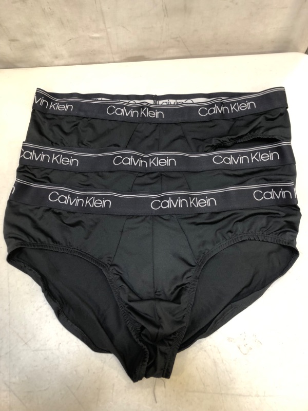 Photo 2 of Calvin Klein Men's Cotton Classics 3 Pack Hip Brief Nb4004
, SIZE XL