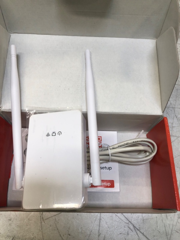 Photo 1 of WIFI RANGE EXTENDER UPT 300MBPS SUPPORTS NEW 802.11 AC & B/G/N WIFI DEVICES EXTERNAL ANTENNAS FOR BETTER PERFORMANCE