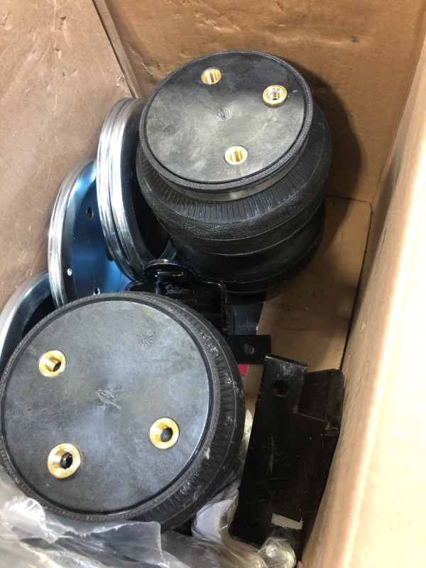Photo 1 of Air Lift 57375 LoadLifter 5000 Leveling Kit