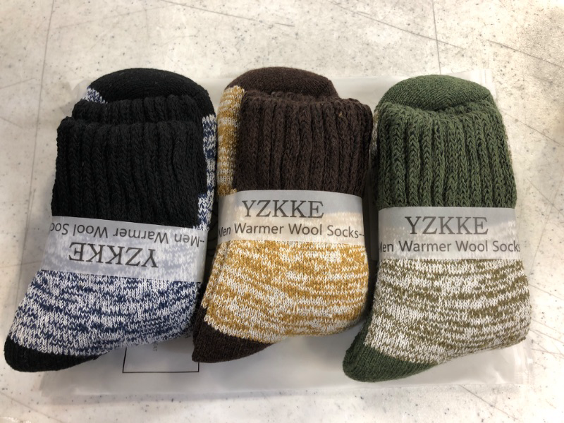 Photo 2 of YZKKE 3Pack Mens Super Thick Wool Warm Socks - Soft Comfort Casual Crew Winter Socks Multicolor-4
