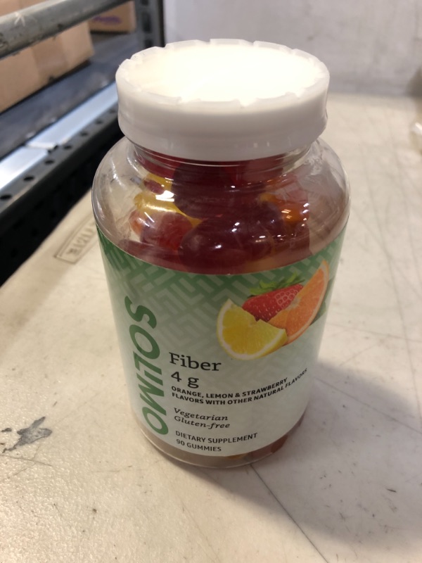Photo 2 of Amazon Brand - Solimo Fiber 4g - Digestive Health, Supports Regularity - 90 Gummies (2 Gummies per Serving) EXP:04/2024
