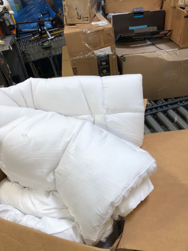 Photo 1 of 60"x80" bed comforter white 