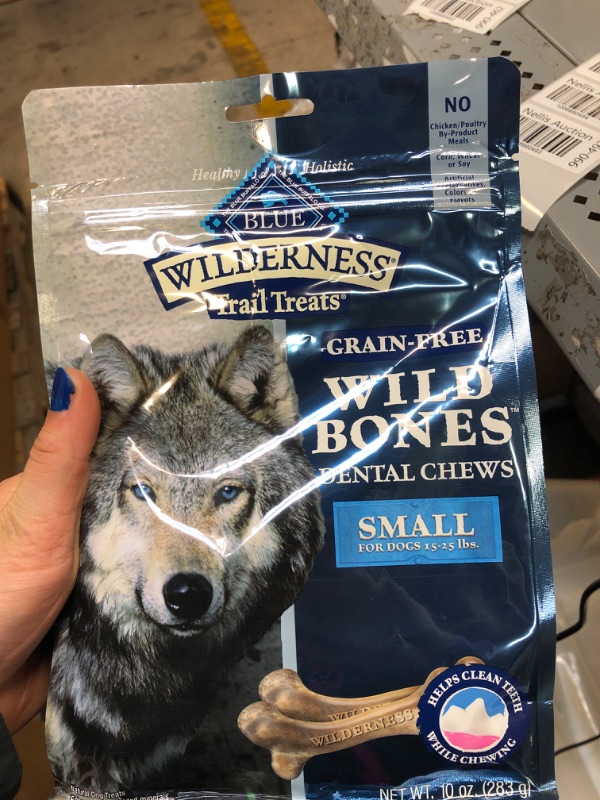 Photo 2 of Blue Buffalo Wilderness Wild Bones Grain Free Dental Chews Dog Treats, Small 10-oz Bag Small Bones 10 Ounce (Pack of 1)
exp 01/09/2024