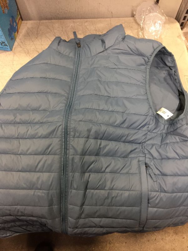 Photo 1 of AMAZON ESSENTIALS BLUE PUFFER JACKETSIZE XL