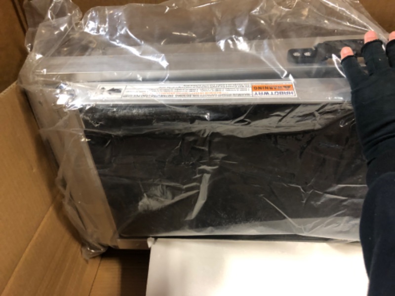 Photo 5 of HABUTWAY 6FT Wheelchair Ramp Folding Aluminum Portable Non-Slip Ramps Holds Up to 800 lbs Utility Mobility Access Threshold Ramp Suitcase with Applied Slip-Resistant Surface Handicap Ramps