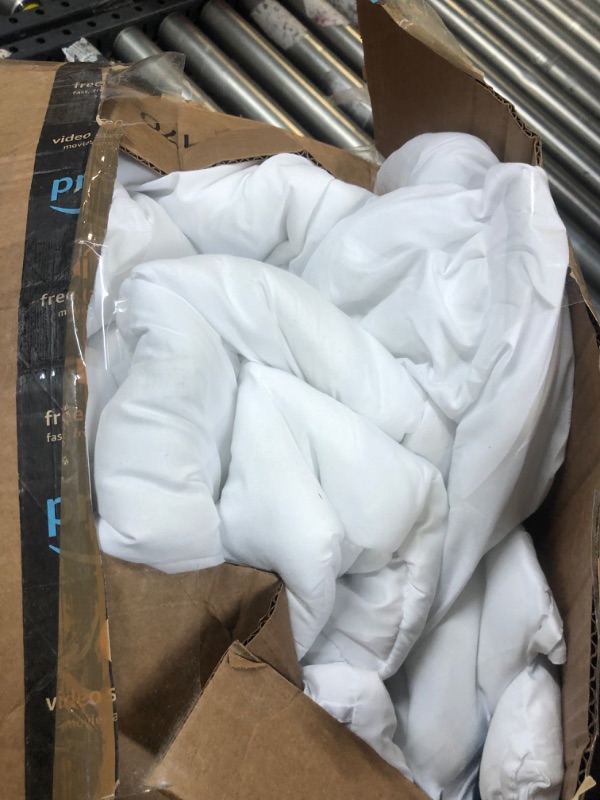 Photo 2 of Bedsure King Comforter Duvet Insert - Down Alternative White Comforter King Size, Quilted All Season Duvet Insert King Size with Corner Tabs King White