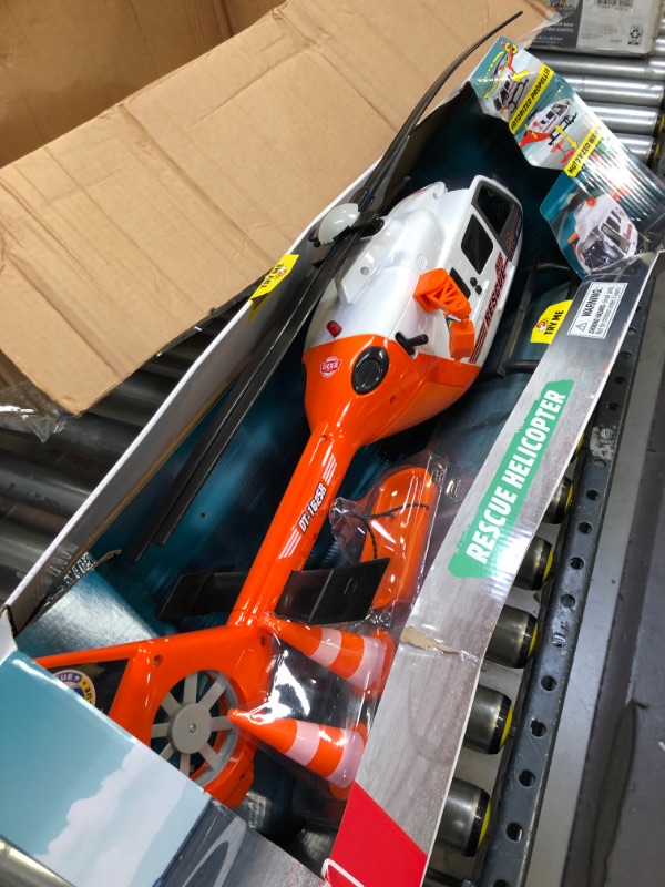 Photo 5 of DICKIE TOYS Light and Sound SOS Rescue Helicopter with Moving Rotor Blades, 25"---box is a little damaged but the item is ok 