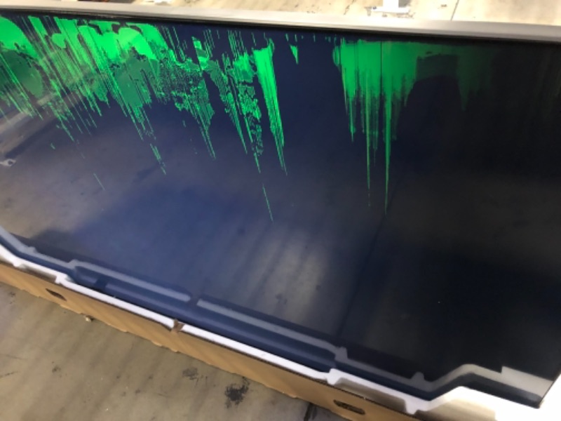 Photo 3 of Samsung 70-Inch BE70T-H Pro TV | Commercial | Easy Digital Signage Software | 4K | HDMI | USB | TV Tuner | Speakers | 250 nits-----TV IS INTERNALLY CRACKED SALE FOR PARTS 