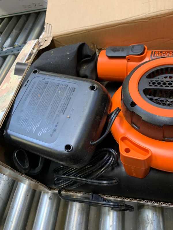 Photo 4 of BLACK+DECKER 40V Leaf Blower/Leaf Vacuum Kit, Cordless (LSWV36) Blower/Vaccum Kit --- Box Packaging Damaged, Moderate Use, Scratches and Scuffs on Item as Shown in Pictures, Missing Parts
