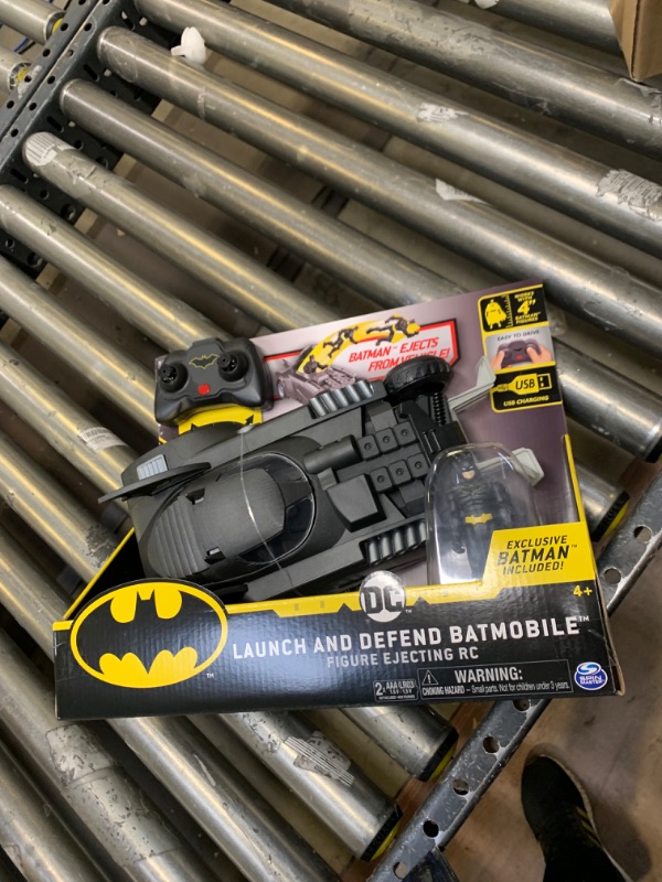 Photo 3 of DC Comics Batman Launch and Defend Batmobile Remote