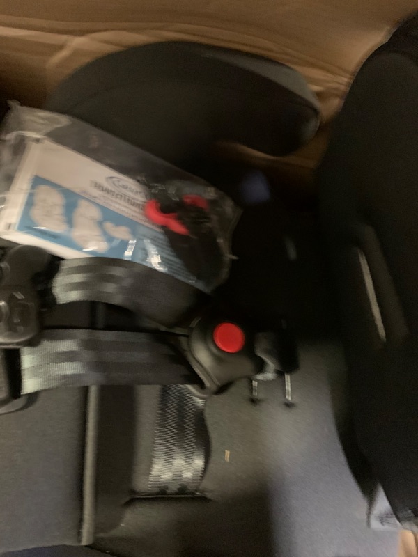 Photo 4 of Graco Tranzitions 3 in 1 Harness Booster Seat, Proof Tranzitions Black --- Box Packaging Damaged, Minor Use
