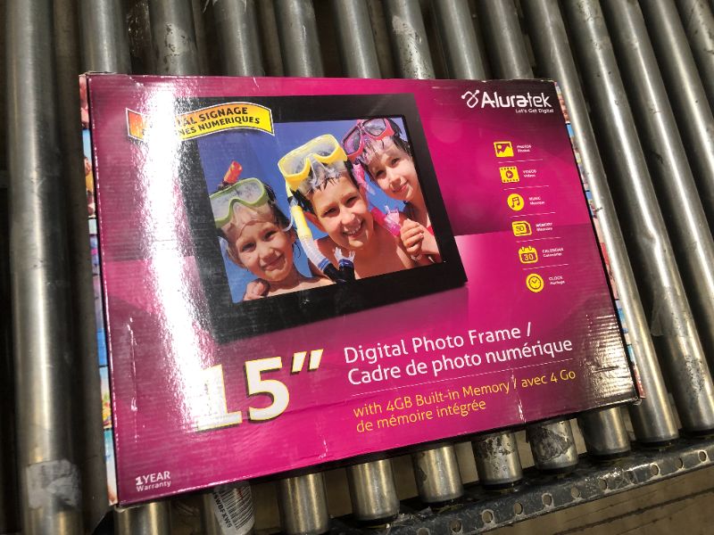 Photo 2 of Aluratek 15-in. Digital Photo Frame