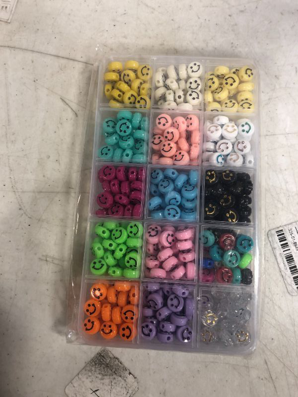 Photo 2 of 375pcs Smiley Face Beads -- NEW FACTORY SEALED 
