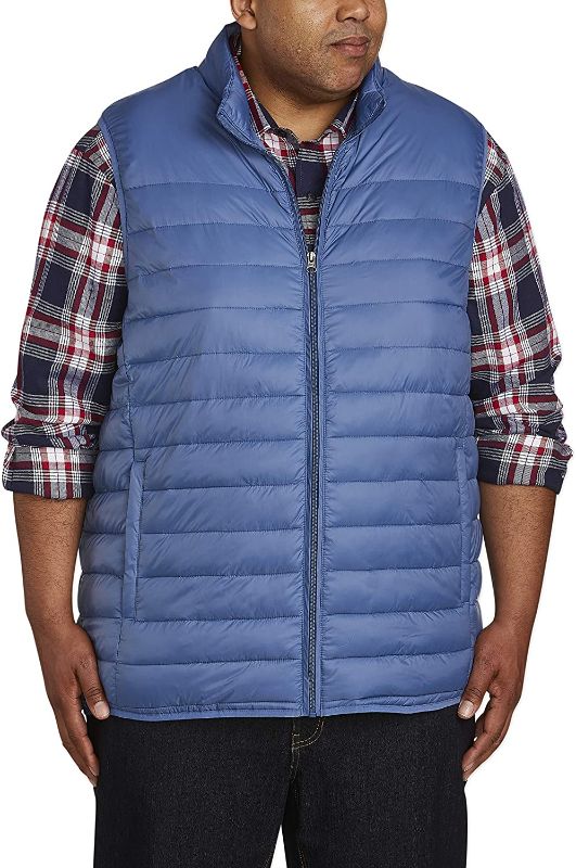 Photo 1 of Amazon Essentials Men's Lightweight Water-Resistant Packable Puffer Vest XL
