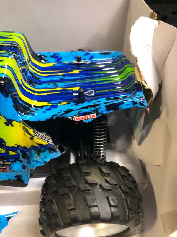 Photo 1 of DOUBLE E Ford Raptor F150 Remote Control Car 20km/h 4WD RC Car with Rechargeable Battery Headlights High Speed Off Road Monster Trucks for Boys Girls Kids, Green

