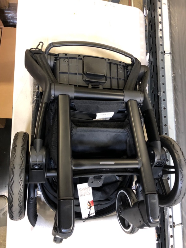 Photo 8 of Joolz Hub+ Stroller in Brilliant Black at Nordstrom

