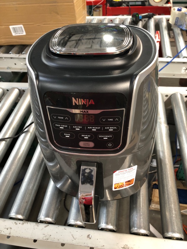 Photo 4 of [UESD] Ninja AF161 Max XL Air Fryer that Cooks, Crisps, Roasts, Bakes, Reheats and Dehydrates, with 5.5 Quart Capacity, and a High Gloss Finish, Grey 5.5 Quarts
