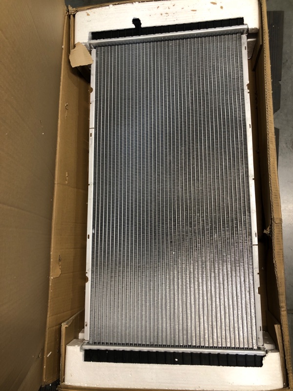 Photo 3 of [USED] Spectra Premium CU2423 Complete Radiator With TOC, Without EOC - 34-1/16" Core