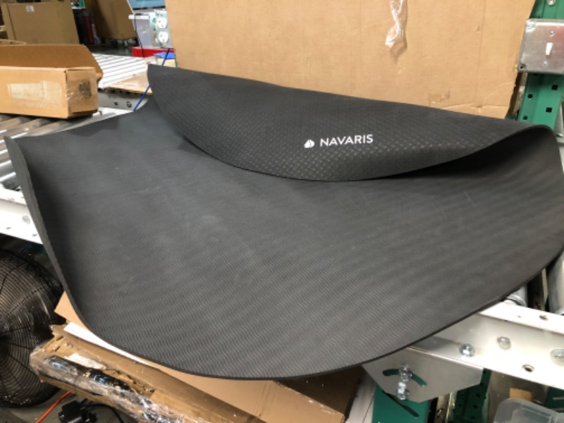 Photo 2 of 
Navaris Round Yoga Mat - 47" Diameter Circular Exercise Mat 1/4" Thick