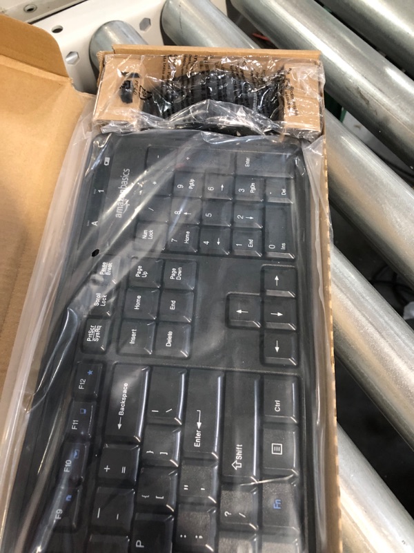 Photo 3 of Amazon Basics Wireless Computer Keyboard and Mouse Combo