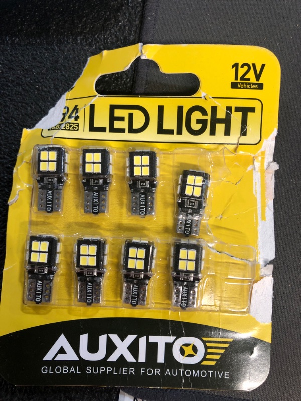 Photo 2 of (2 missing) AUXITO 194 LED Bulb 6000K White 168 2825 W5W T10 Wedge 14-SMD Interior Car Bulbs 8 pack