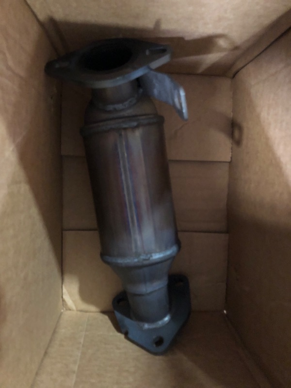 Photo 1 of DNA MOTORING OEM-CONV-014 Factory Style Catalytic Converter Exhaust Pipe Compatible with 01-06 Audi A4 / 98-05 Passat Fits 1.8T Engine