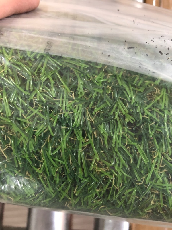 Photo 3 of (SEE NOTES) Petgrow · Synthetic Artificial Grass Turf Lawn 4ft x ?'