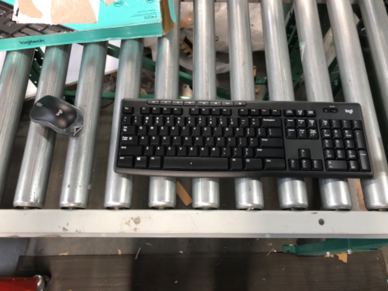 Photo 2 of Logitech MK270 Wireless Keyboard And Mouse Combo