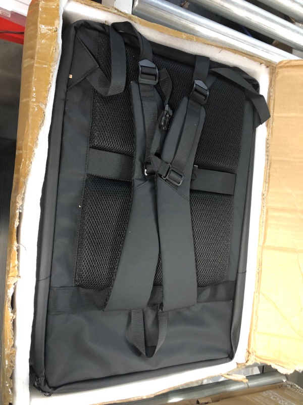 Photo 1 of 21.5 inch LCD Backpack with Custom LCD Screen for Portable Video Advertising Player, 1920 * 1080 Resolution Ratio