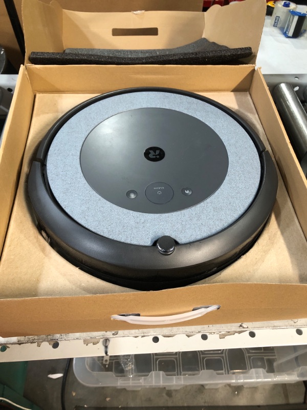 Photo 4 of * USED * 
iRobot Roomba i4+ EVO (4552) Robot Vacuum with Automatic Dirt Disposal - Empties Itself for up to 60 Days, Wi-Fi Connected Mapping, Compatible with Alexa, Ideal for Pet Hair, Carpets