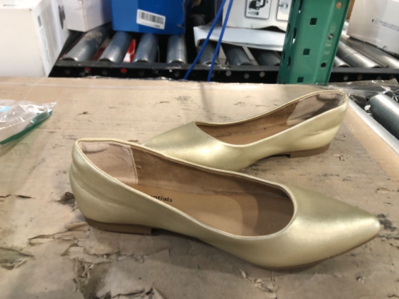 Photo 4 of NEW Christian Siriano Women's Gigi Pointed Flats, Solid Gold, 5.5 & 6
