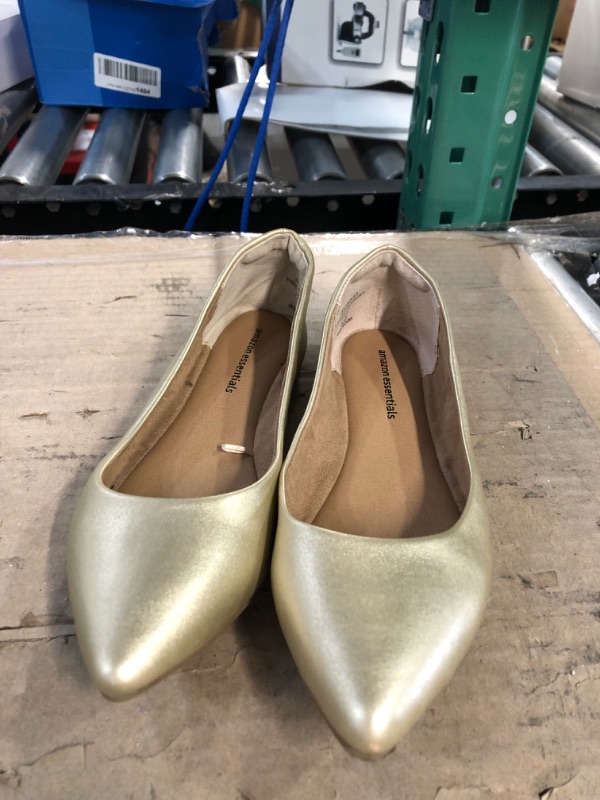 Photo 2 of NEW Christian Siriano Women's Gigi Pointed Flats, Solid Gold, 5.5 & 6
