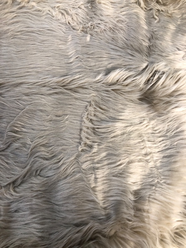 Photo 2 of *STOCK PHOTO FOR REFERENCE* SERISSA Faux Sheepskin Fur Area Rug Beige Fur  7X 10