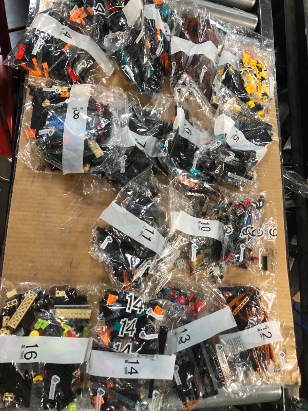 Photo 1 of ***SEE NOTES*** LEGO Atari 2600 10306 Building Set for Adults (2,532 Pieces) 