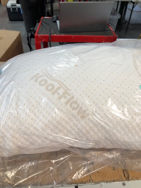 Photo 1 of * USED * 
Shredded Memory Foam Pillow - The Original Cool Pillow