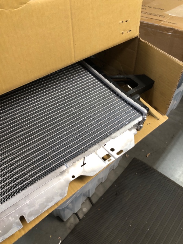 Photo 3 of **DIRTY **
TYC 1454 Compatible with Ford F-Series 2-Row Plastic Aluminum Replacement Radiator