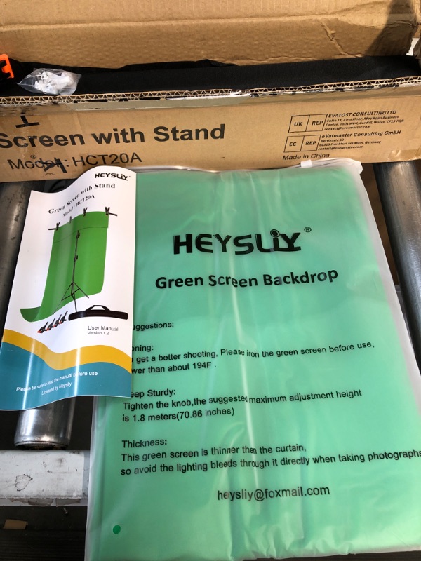 Photo 2 of Heysliy Green Screen Backdrop with Stand Kit, 6.5 X 6.5 Ft