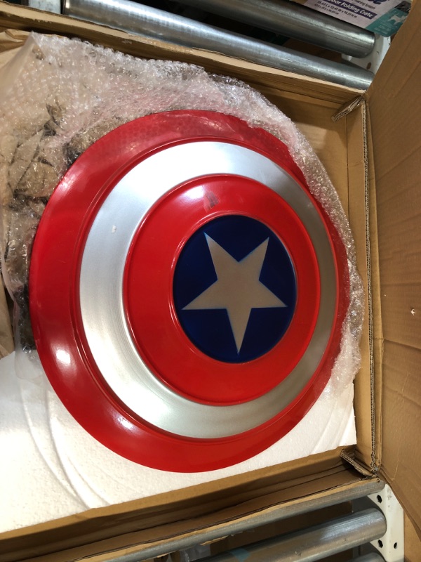 Photo 2 of DAMAGE 20" Captain America Sheild