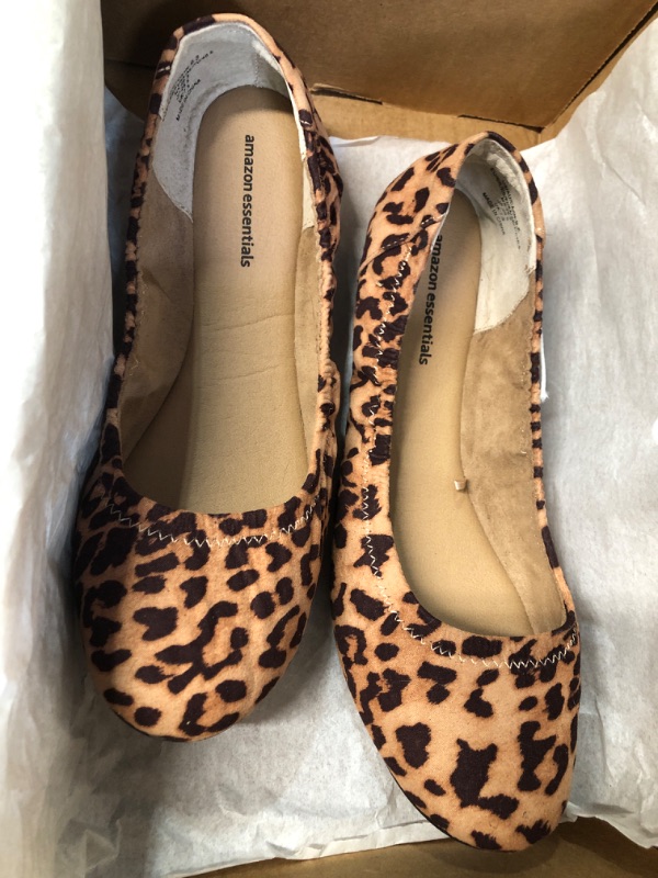 Photo 3 of Amazon Essentials Women's Belice Ballet Flat Leopard 9.5