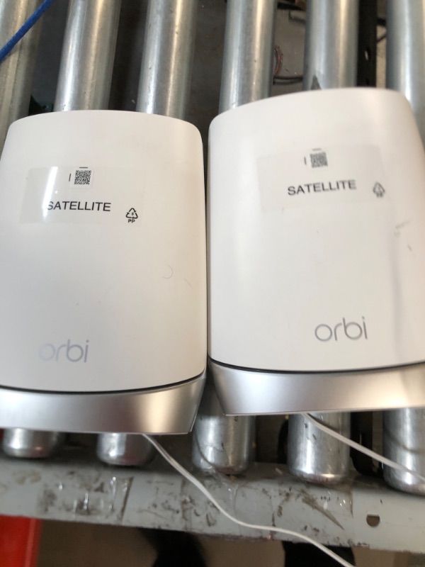 Photo 4 of *USED* NETGEAR Orbi Whole Home Tri-Band Mesh WiFi 6 System – Router with 2 Satellite Extenders