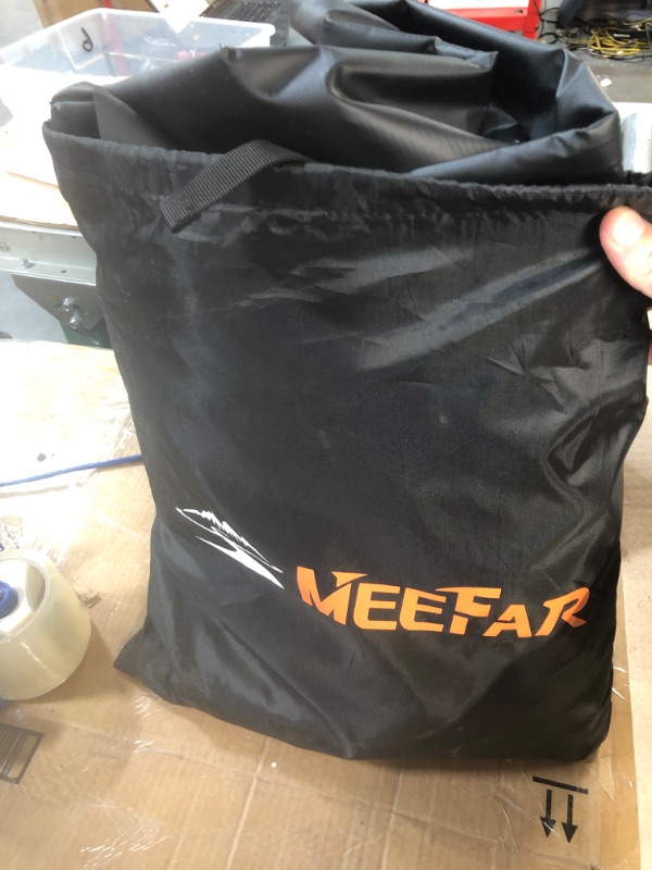 Photo 4 of MeeFar Car Roof Bag XBEEK 20 Cubic feet Waterproof for All Cars, Luggage Lock