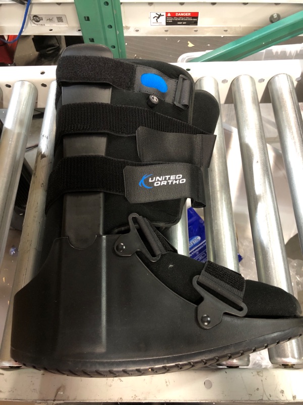 Photo 2 of USED United Ortho - USA14109 Air Cam Walker Fracture Boot, Extra Large, Black X-Large (Pack of 1) Black