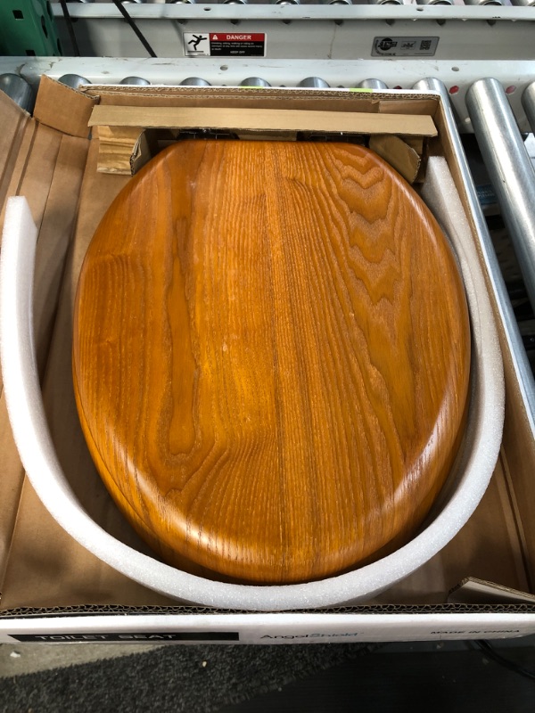Photo 2 of [USED] Angel Shield Wood Toilet Seat Elongated with Soft Close,Easy Clean,Quick-Release Hinges(Elongated,Wood) Elongated-18.5" Wood