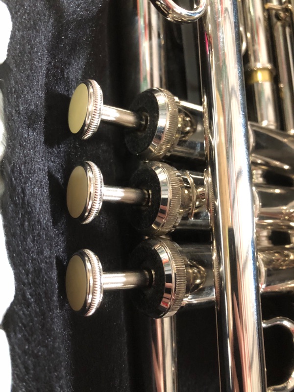 Photo 4 of [USED] LeSage Brass Trumpet Standard Bb Nickel Silver Trumpet for Beginner 7c Mouthpiece Cleaning Kit Valve Oil Trumpet Case