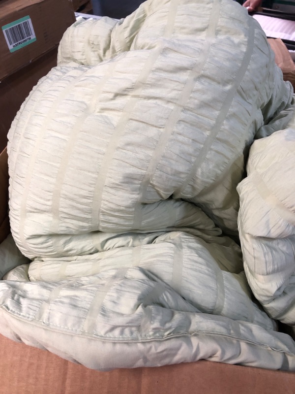 Photo 3 of [USED] HAOWANER Soft Sage Comforter Queen