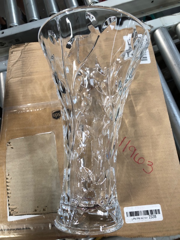 Photo 2 of [USED] RCR Crystal "LAURUS" Vase 11" - Made in Italy