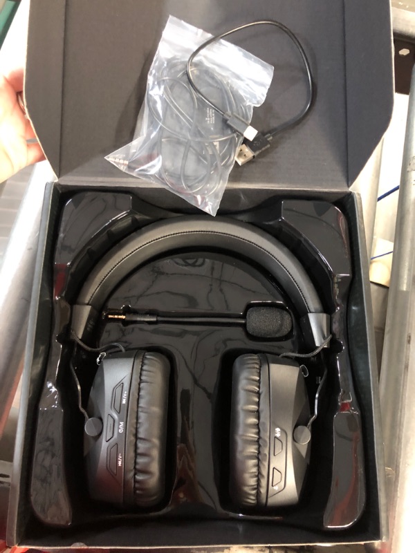 Photo 3 of Acinaci Wireless Gaming Headset with Detachable Noise Cancelling Microphone, Black