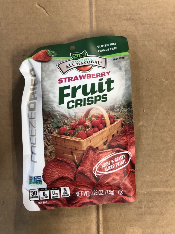 Photo 2 of [Factory Sealed] Brothers All Natural Fruit Crisp Strawberry 0.26 Ounce (Pack of 12)
