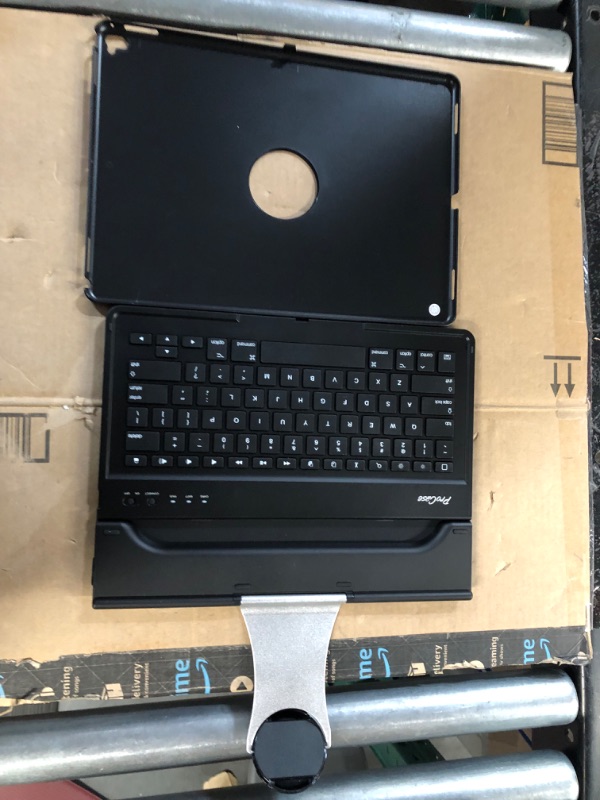 Photo 5 of [Brand New] ProCase iPad Pro 12.9 2017/2015 Keyboard Case (Old Model), Apple iPad Pro Tablet Wireless (2nd & 1st Gen)
