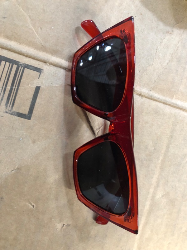 Photo 3 of [Brand New] mosanana Square Cat Eye Sunglasses for Women Trendy Style Model-SHINE